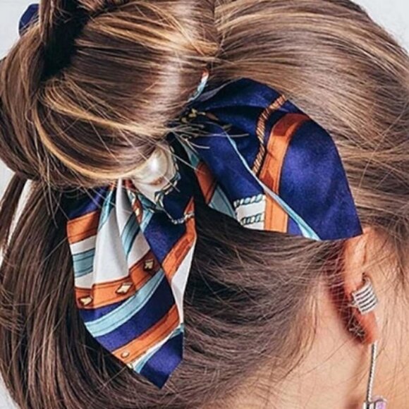 New! CHAIN PRINT Bow knot Scrunchie - Picture 10 of 11